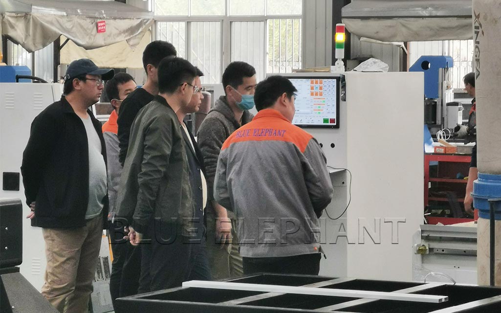 山東威?？蛻舻綇S考察直排加工中心